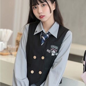 Sanrio Kuromi button vest NWT